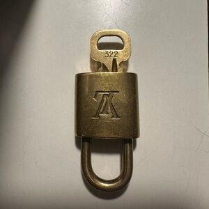 Louis Vuitton 322 Padlock Key Set